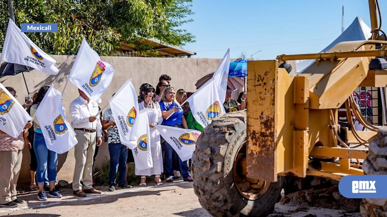 EMX-INICIA OBRAS PUBLICAS PAVIMENTACIÓN EN LA COLONIA BLANCO